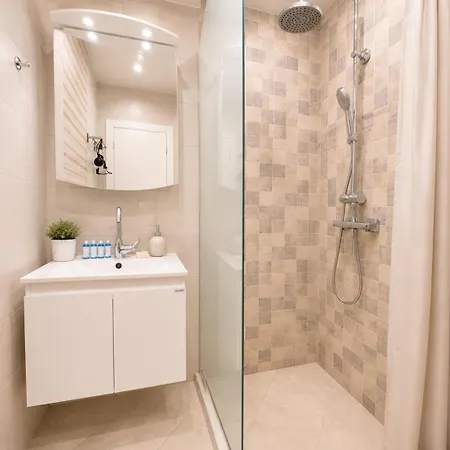 Silver Bell Apartment